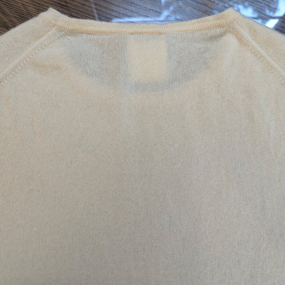 Chanel Vintage Cashmere Tank Top Sweater Pale Yellow Cream CC Logo Size S RARE - Picture 9 of 14